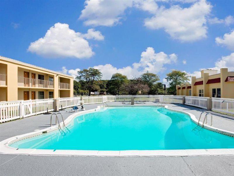 Days Inn By Wyndham Easton Exterior foto